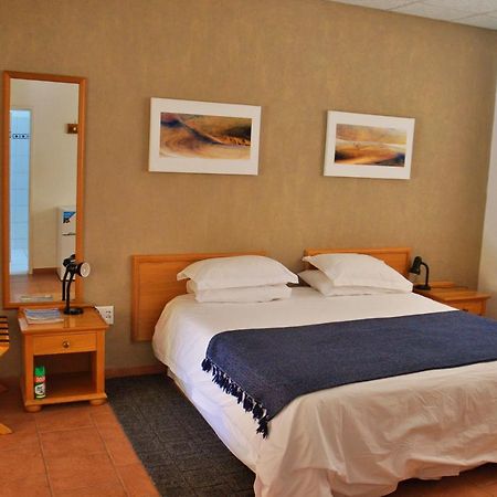 Central Hotel Омаруру Экстерьер фото
