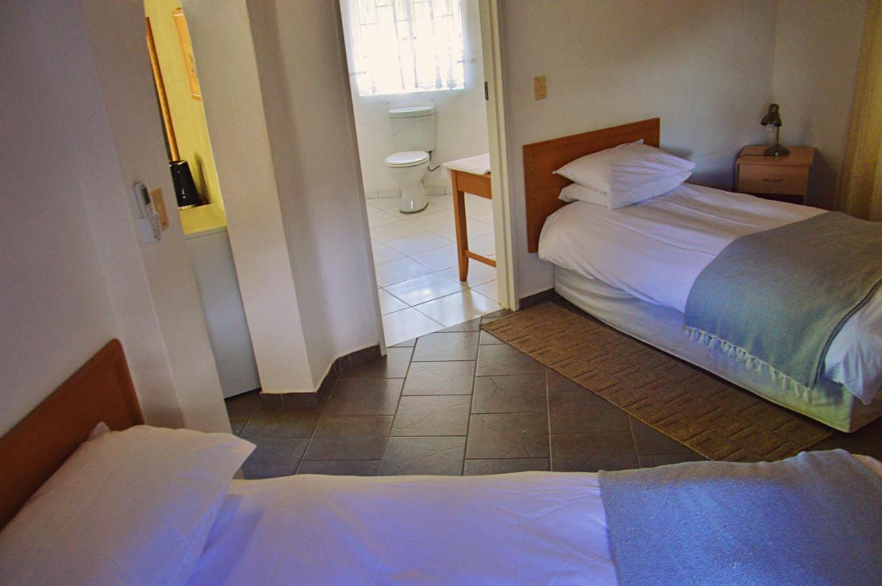 Central Hotel Омаруру Экстерьер фото